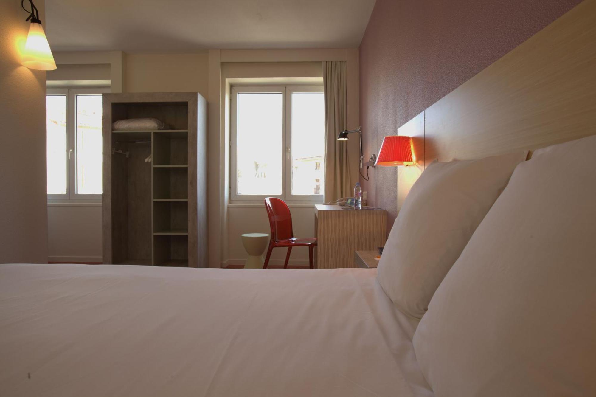 Ibis Styles Le Puy En Velay Hotel Bagian luar foto