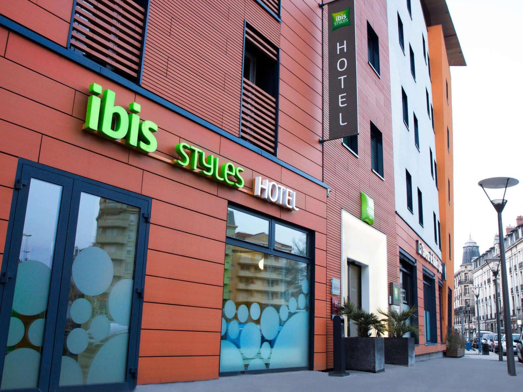 Ibis Styles Le Puy En Velay Hotel Bagian luar foto