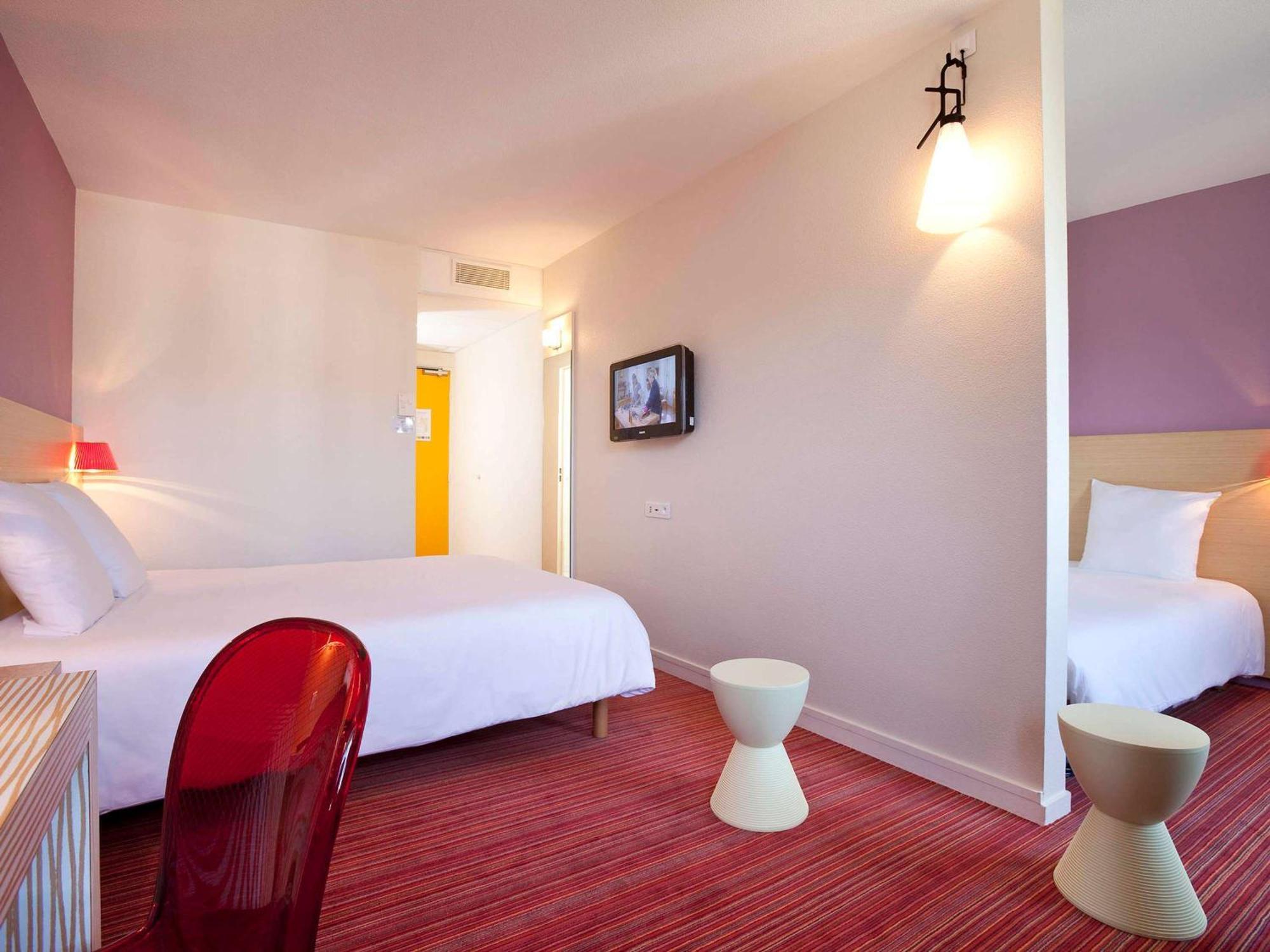 Ibis Styles Le Puy En Velay Hotel Bagian luar foto