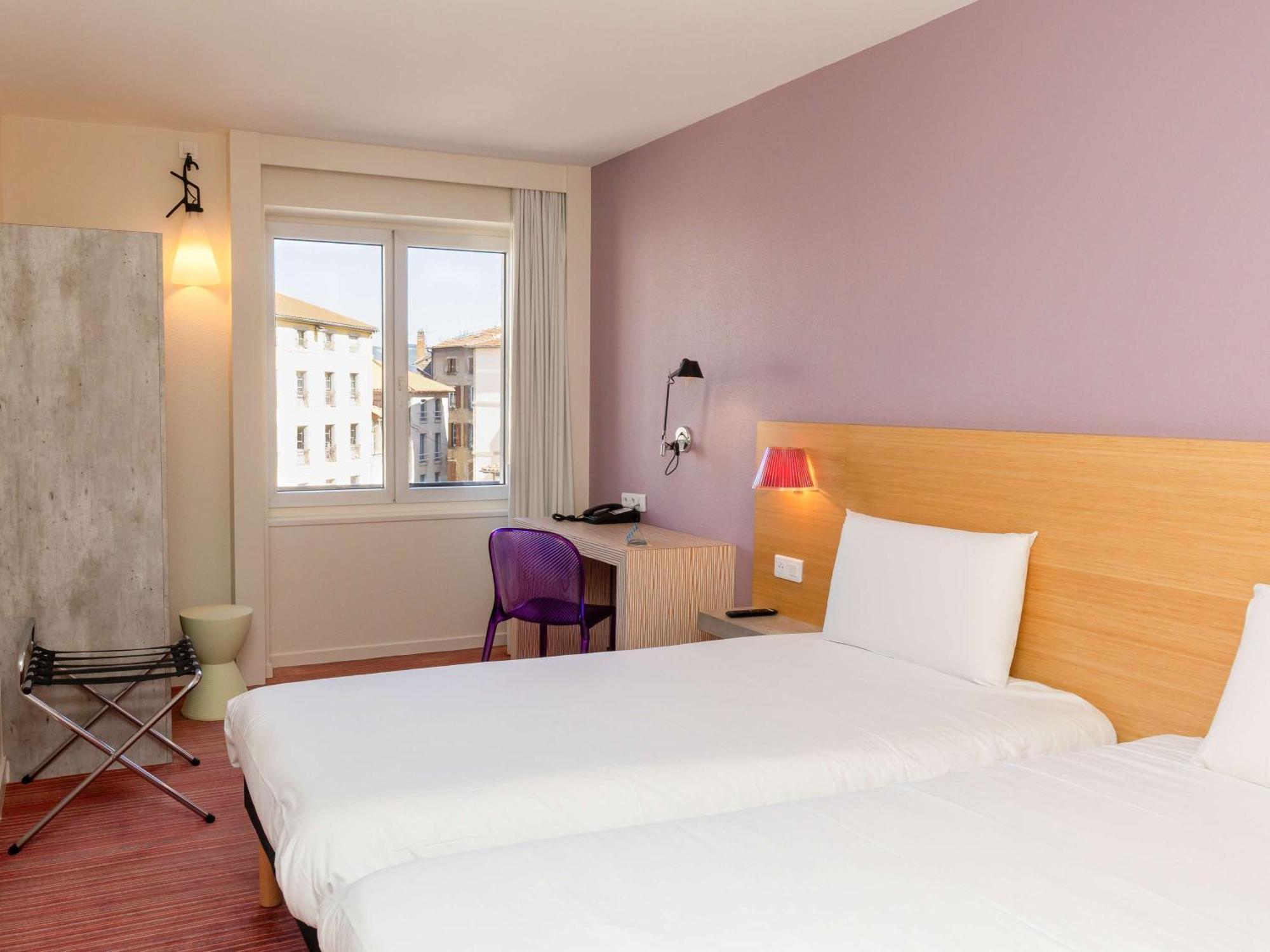 Ibis Styles Le Puy En Velay Hotel Bagian luar foto