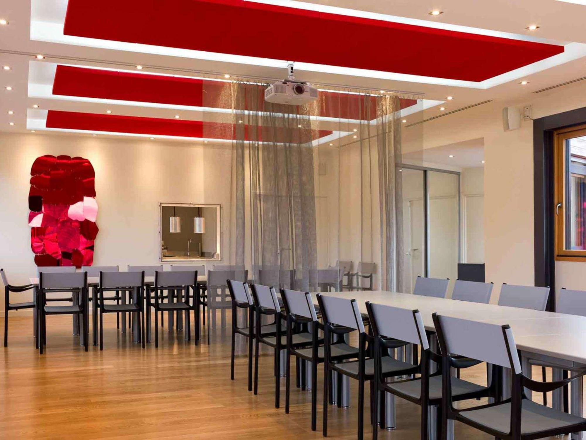 Ibis Styles Le Puy En Velay Hotel Bagian luar foto