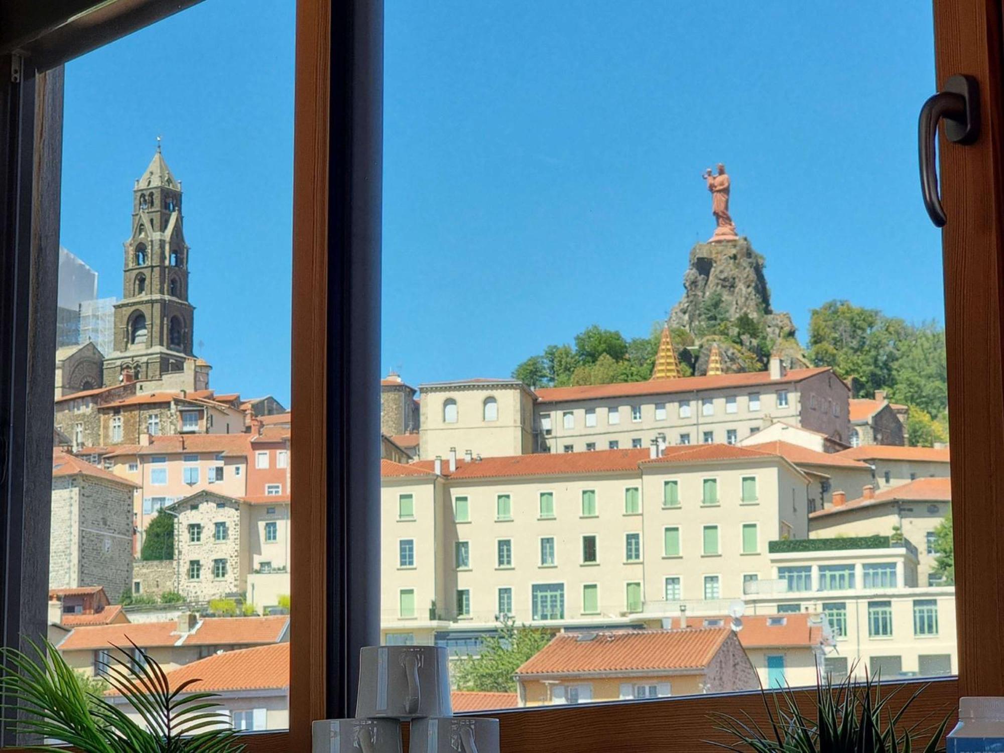 Ibis Styles Le Puy En Velay Hotel Bagian luar foto