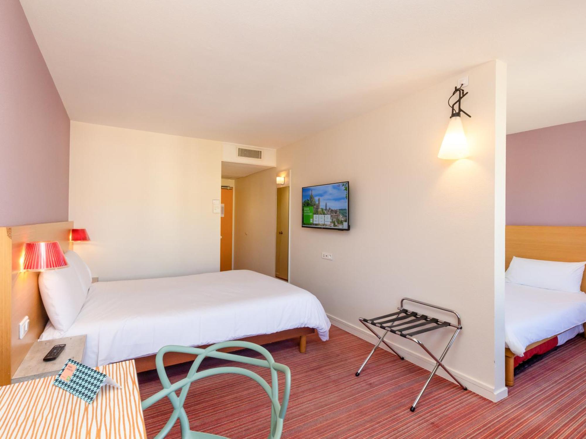 Ibis Styles Le Puy En Velay Hotel Bagian luar foto