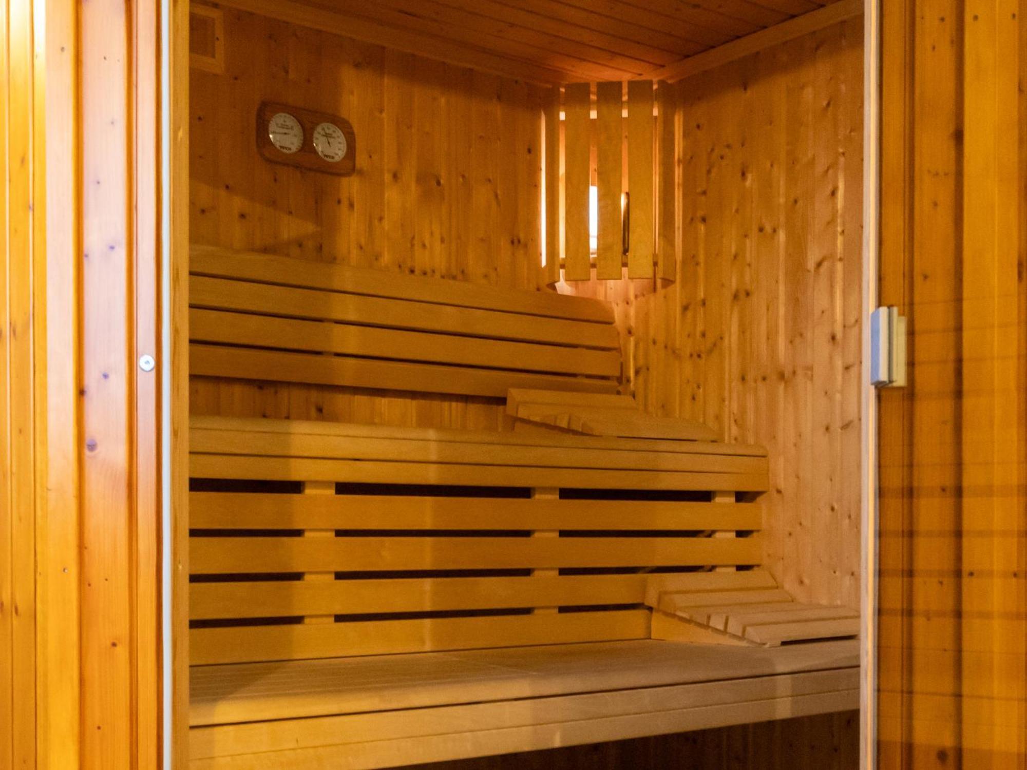 Ibis Styles Le Puy En Velay Hotel Bagian luar foto