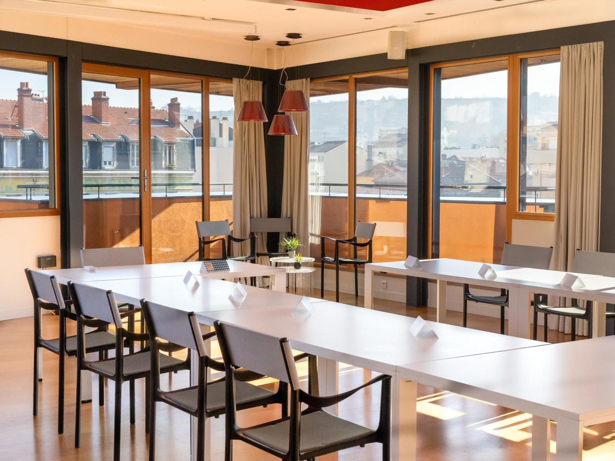 Ibis Styles Le Puy En Velay Hotel Bagian luar foto