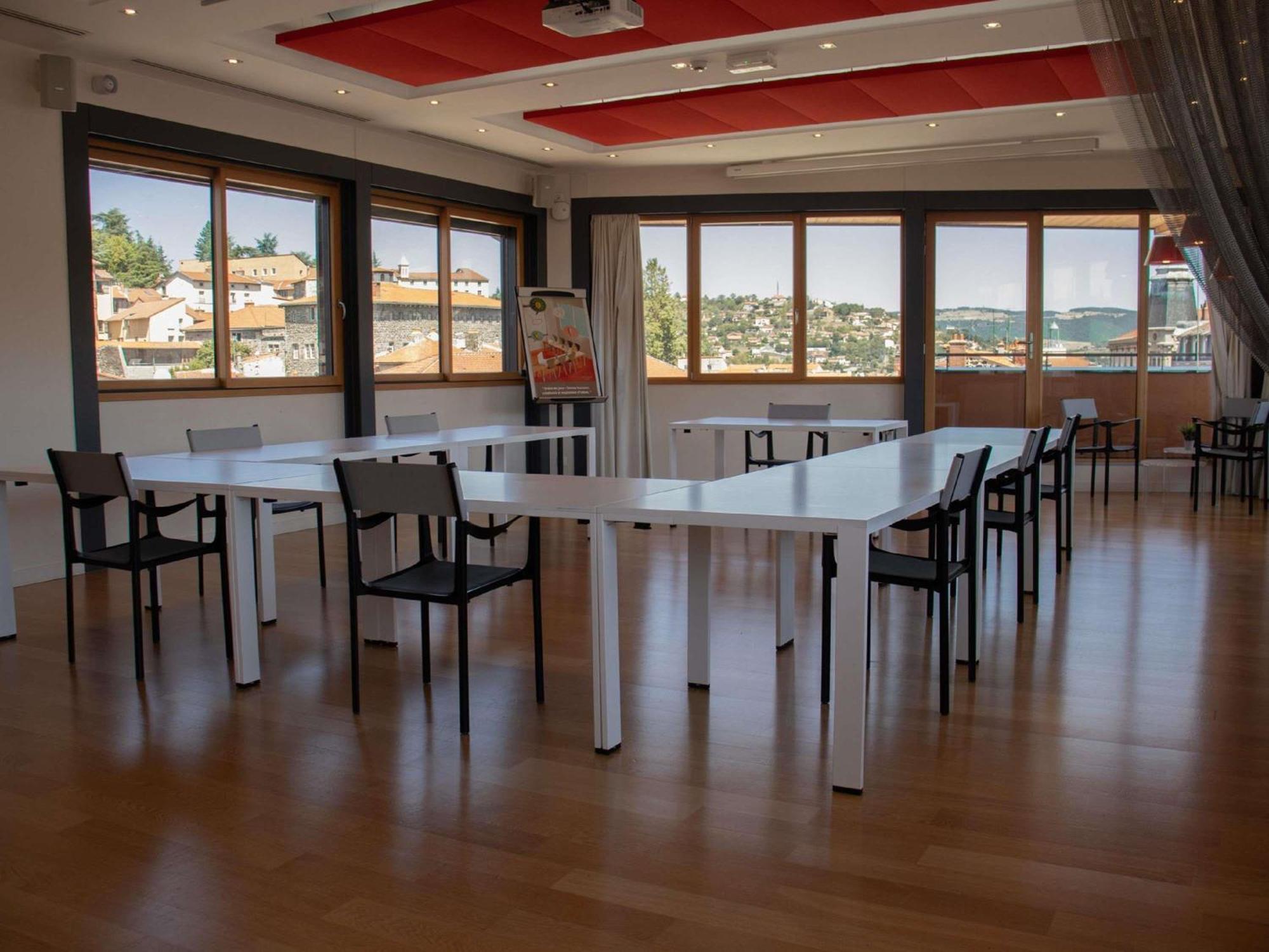 Ibis Styles Le Puy En Velay Hotel Bagian luar foto